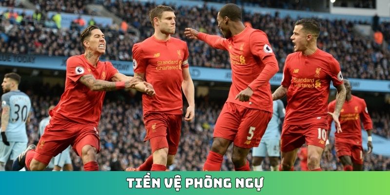 tiền vệ phòng ngự
